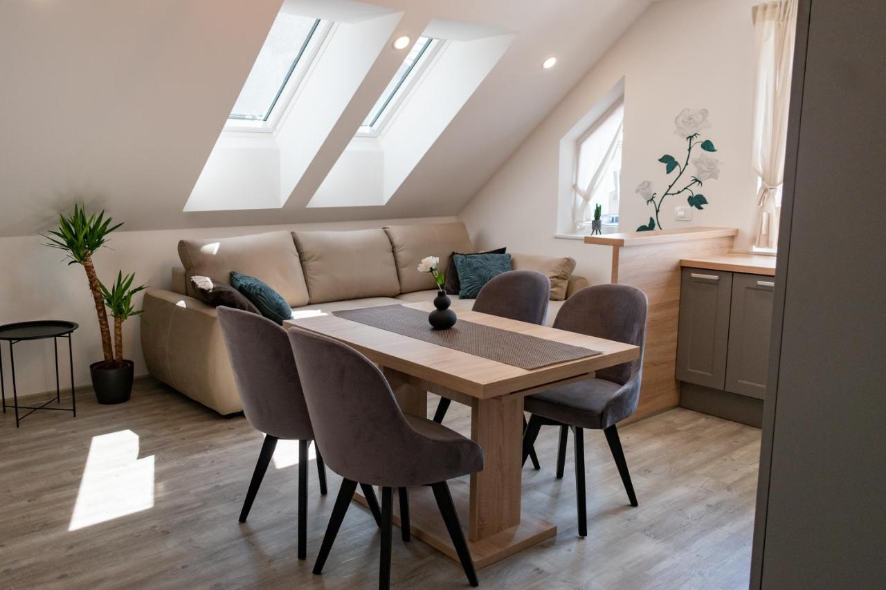 Prima Countryside Apartments 지로브니차 외부 사진