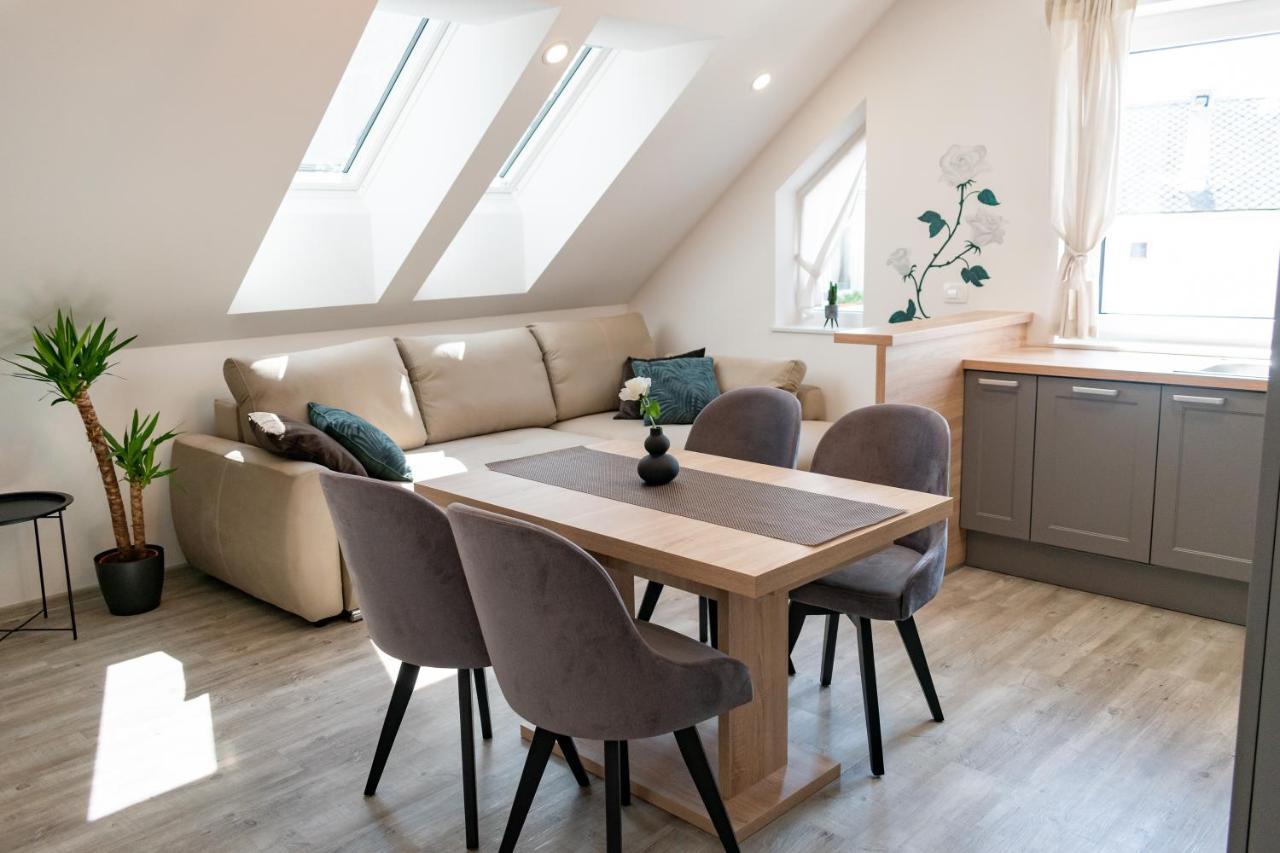 Prima Countryside Apartments 지로브니차 외부 사진
