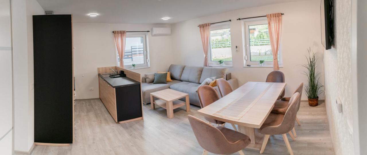 Prima Countryside Apartments 지로브니차 외부 사진