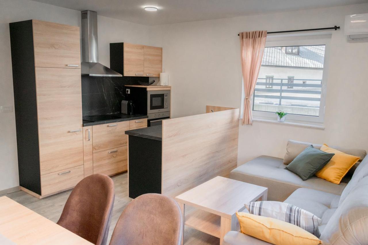 Prima Countryside Apartments 지로브니차 객실 사진