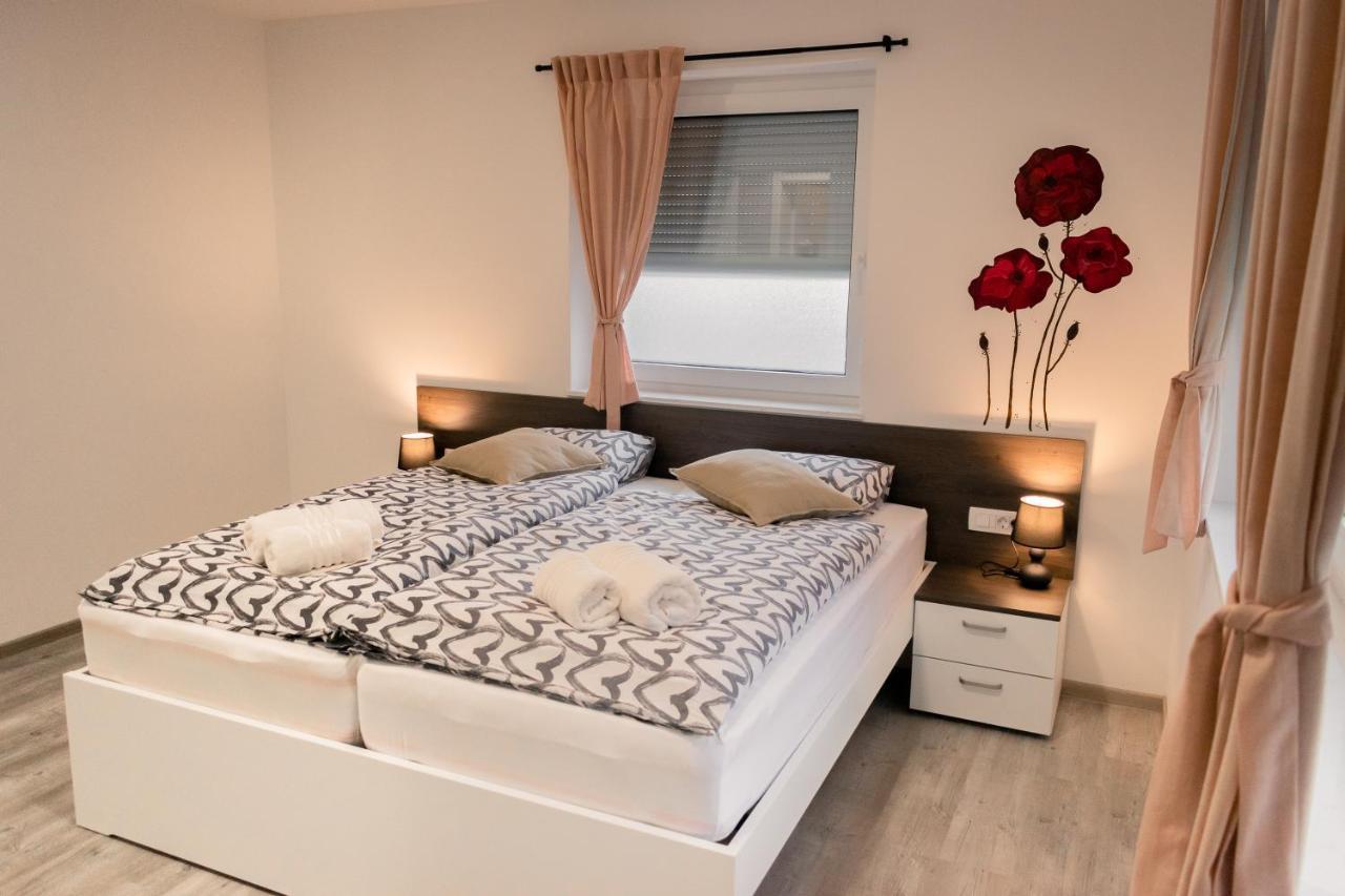 Prima Countryside Apartments 지로브니차 외부 사진