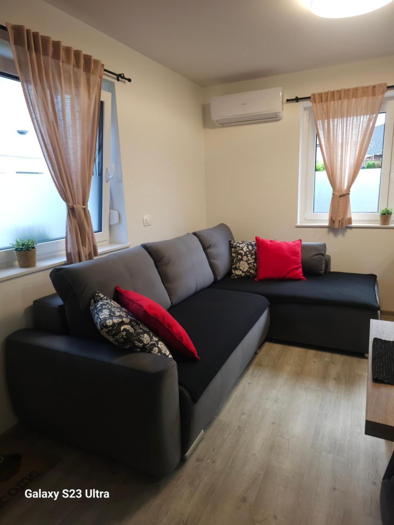 Prima Countryside Apartments 지로브니차 객실 사진